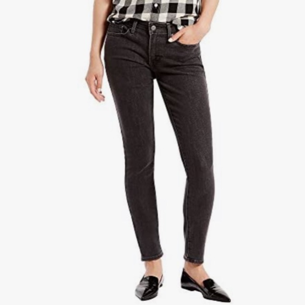 **5/$30 SALE** Levi’s 711 Jeans in Faded Black